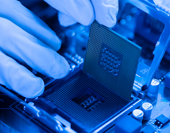 Semiconductor foundry industry: negotiating troubled waters