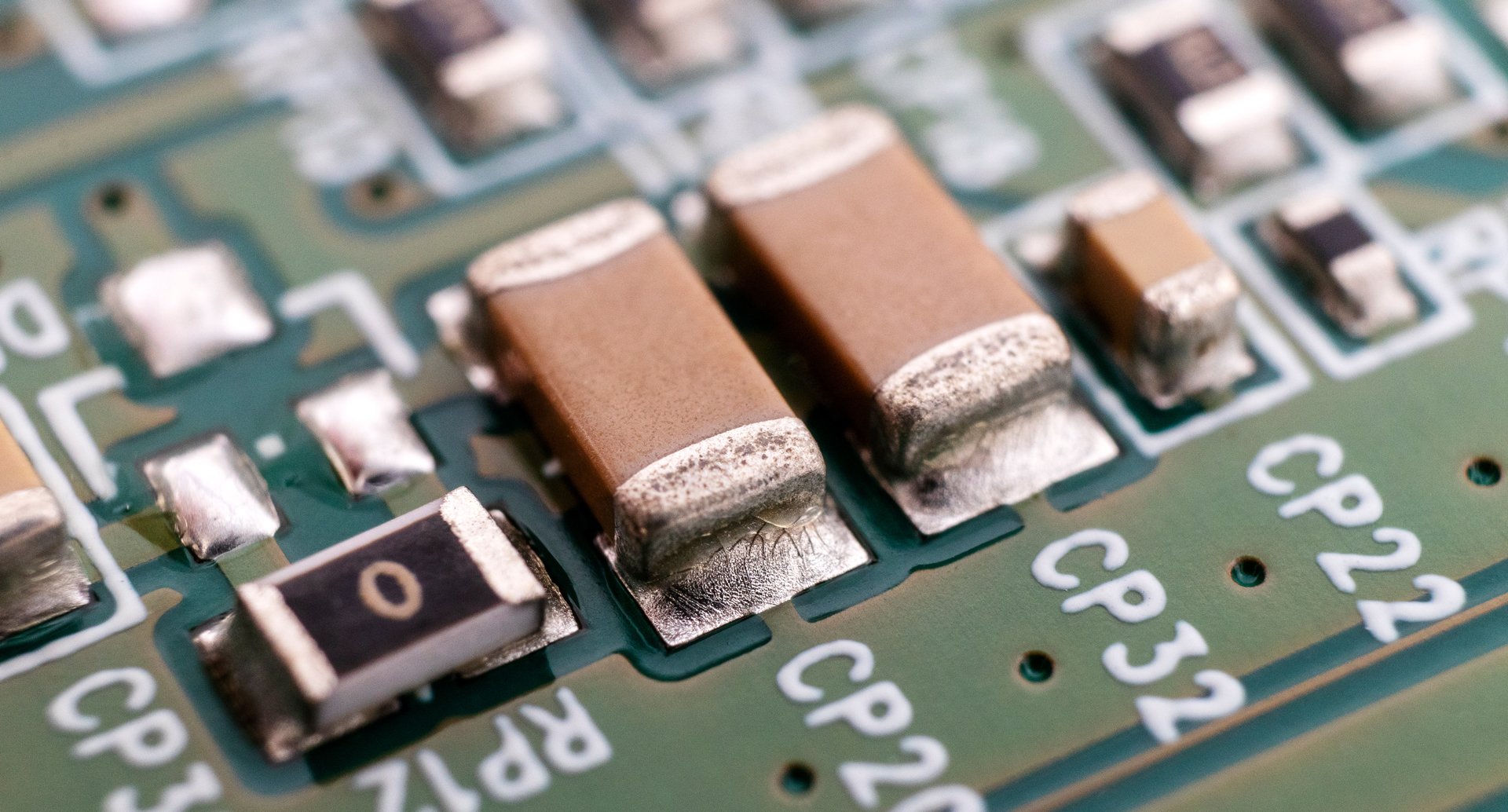 Mouser Electronics has announced a global distribution agreement with Quantic Evans, a company providing high-energy density capacitors