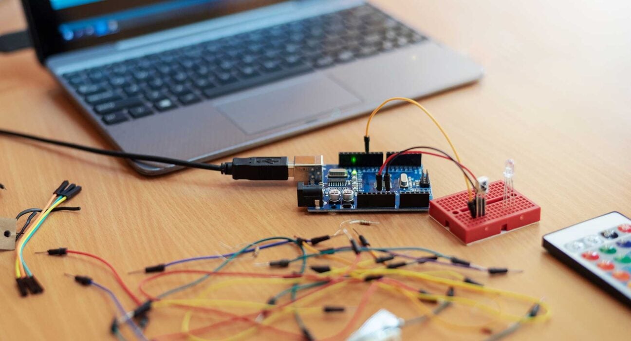 DigiKey now offering Arduino UNO Q