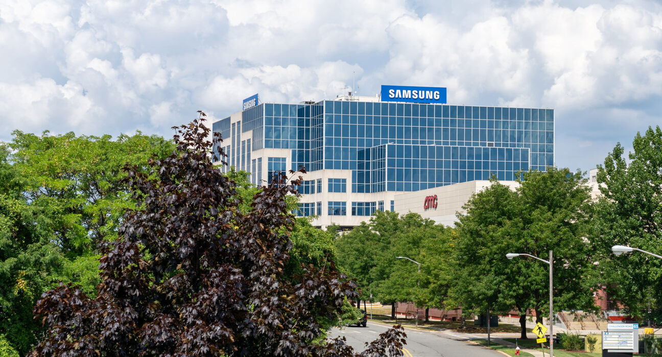 Samsung joins the trillion-dollar club