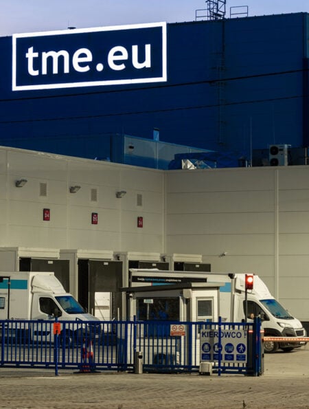 Distributor of components in a new role